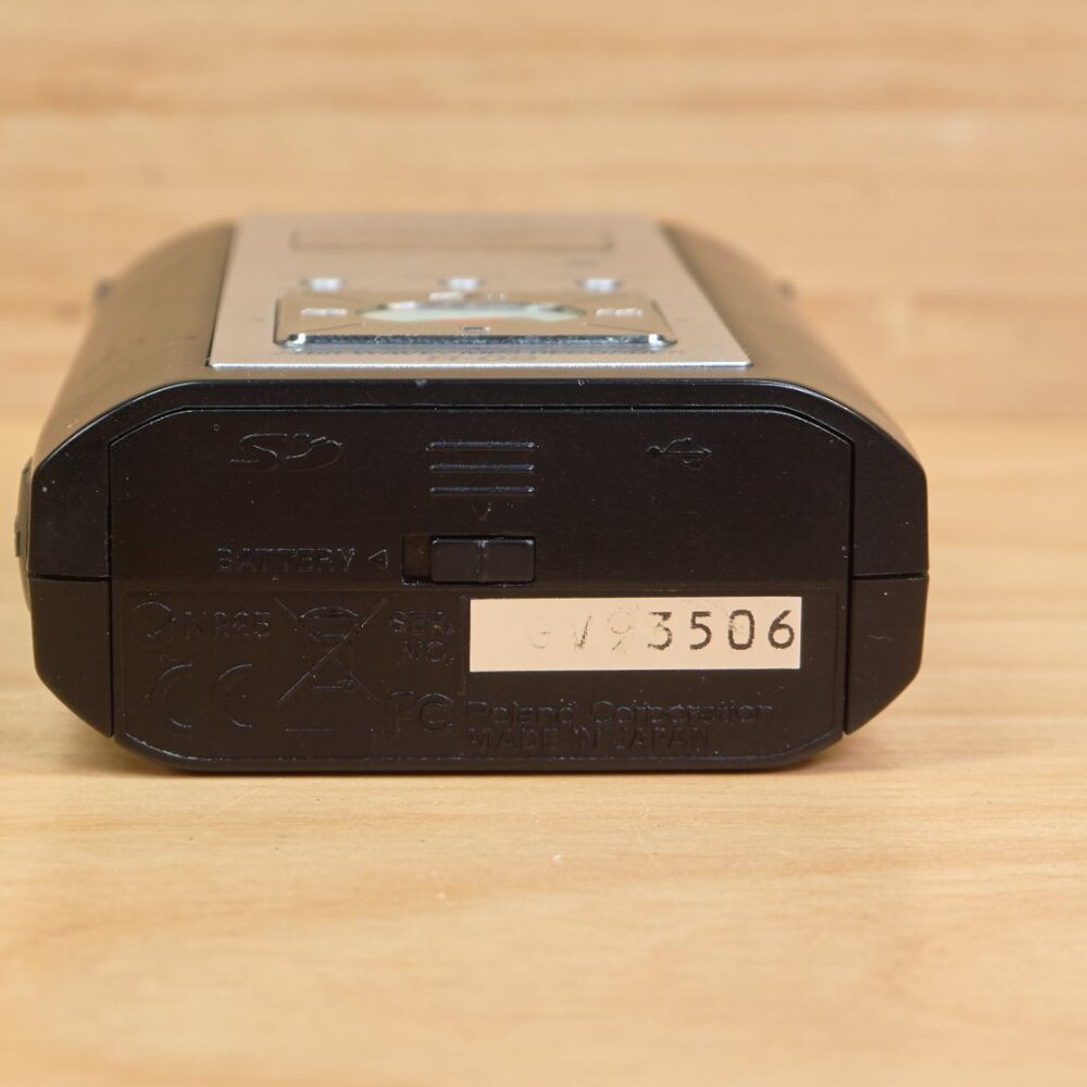 Edirol by Roland R-09 Digital Recorder | 24-Bit WAV/MP3 | Tested & Working - Picture 8 of 12